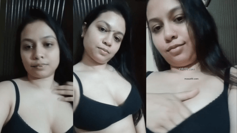 Desi Sex - Indian Desi girl showing her body to her bf on video call sex